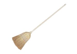 Метла с дървена дръжка