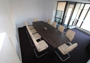 Посетителски стол, Manager Steеl, естествена кожа, черен